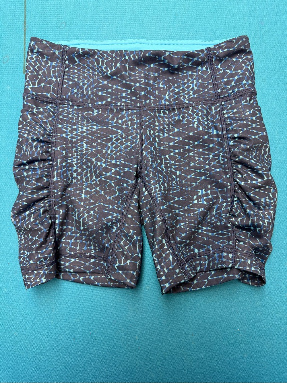lululemon athletica blue Patterned Bike Shorts